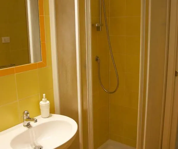 Renovated Central Appartamento